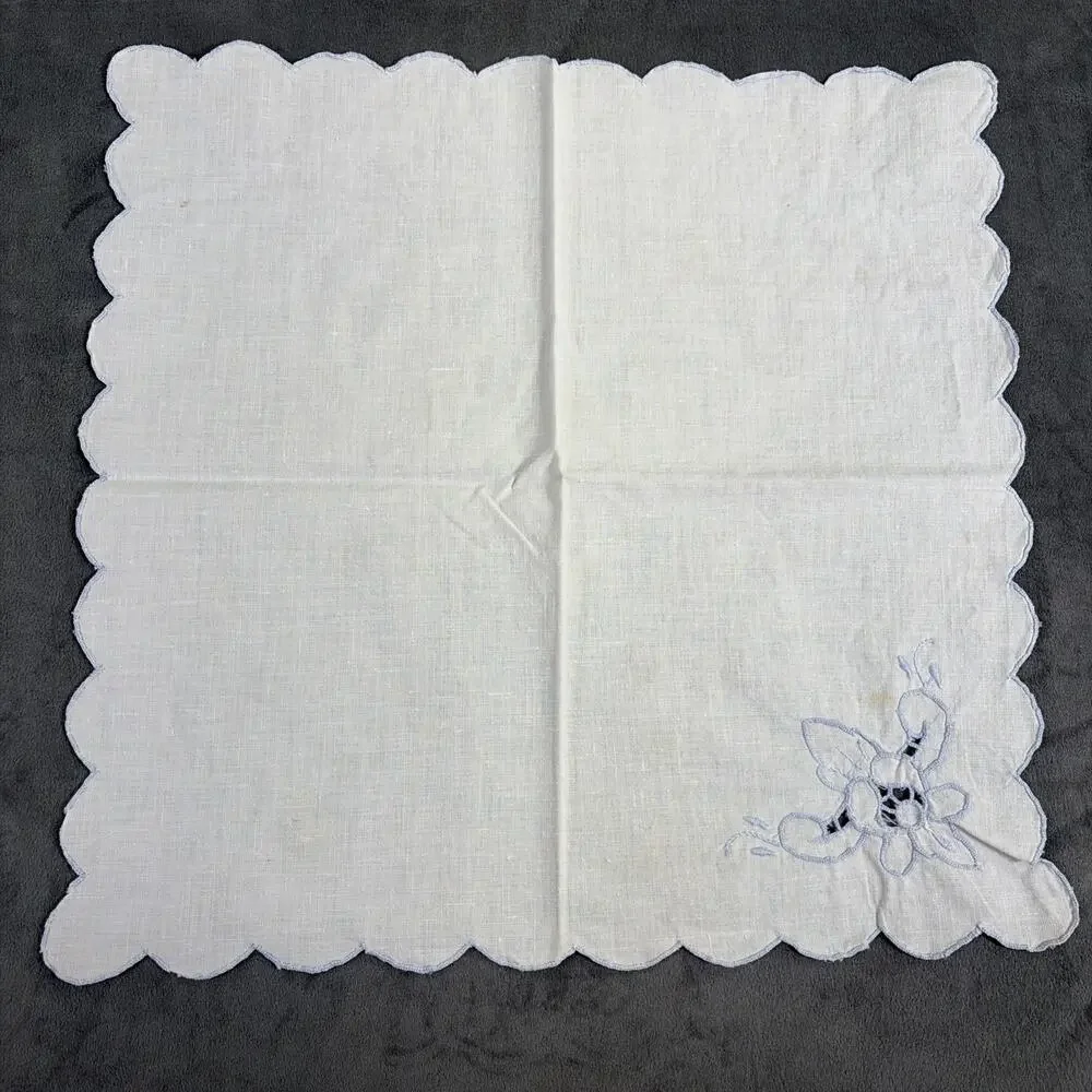 Vintage Cloth Napkins White/Blue Floral Corner Embroidery Scalloped Edge (8)